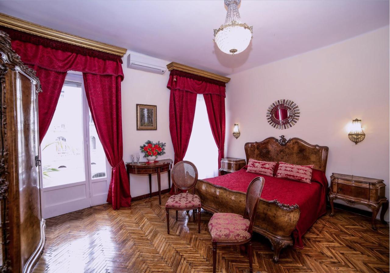 Well Come - Palazzo Reale Hotel Naples Exterior photo